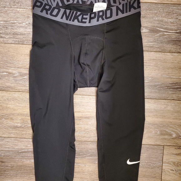 nike capris mens